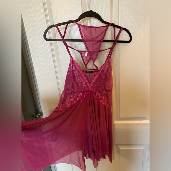 NWOT Raspberry color lingerie. Size XL. - Picture 1 of 3